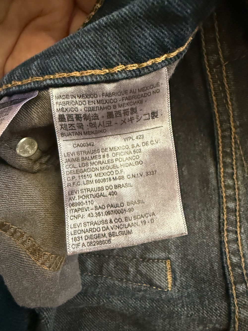 Levi Strauss Men's 505 Straight Jeans in Dark Blue Denim Size 32 x 32 EUC - Picture 10 of 13